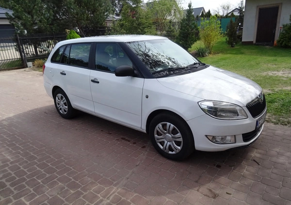 Skoda Fabia cena 10900 przebieg: 257900, rok produkcji 2010 z Karlino małe 191